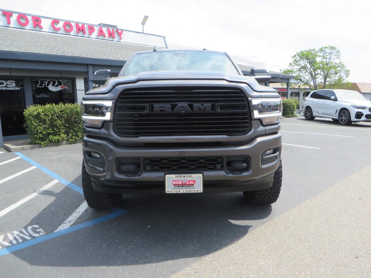 2022 CHARCOAL /BLACK RAM 2500 Laramie Crew Cab SWB 4WD (3C6UR5FL8NG) with an 6.7L V8 OHV 16V DIESEL engine, automatic transmission, located at 2630 Grass Valley Highway, Auburn, CA, 95603, (530) 508-5100, 38.937893, -121.095482 - Features a Carli Pintop suspension system with King Shocks, 20" Weld Racing wheels, 35" Cooper STT Pro tires, and Weathertech floor liners. - Photo#1